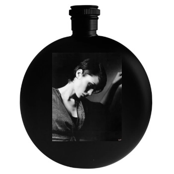 Shannyn Sossamon Round Flask