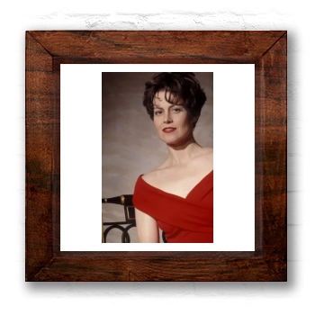 Sigourney Weaver 6x6