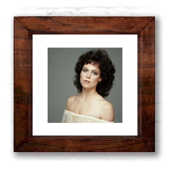 Sigourney Weaver 6x6