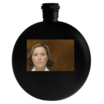 Tea Leoni Round Flask