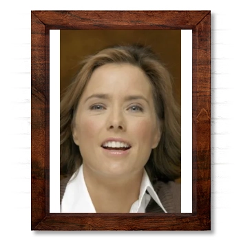 Tea Leoni 14x17