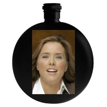 Tea Leoni Round Flask