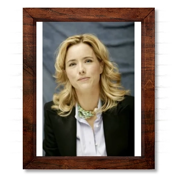 Tea Leoni 14x17