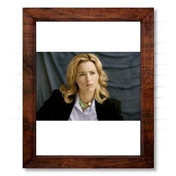 Tea Leoni 14x17