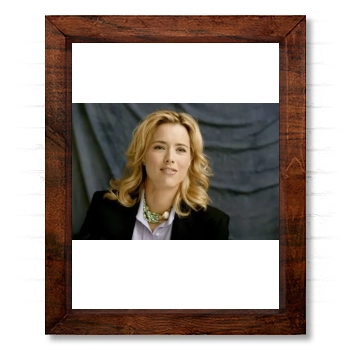 Tea Leoni 14x17