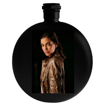 Teri Hatcher Round Flask