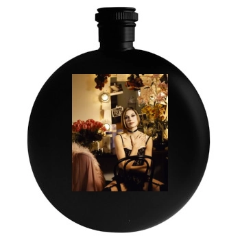 Teri Hatcher Round Flask