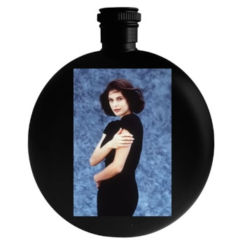 Teri Hatcher Round Flask