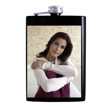 Teri Hatcher Hip Flask