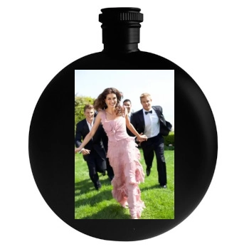 Teri Hatcher Round Flask