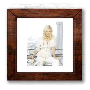 Tori Spelling 6x6