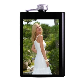 Tori Spelling Hip Flask