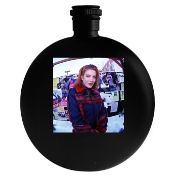 Tori Spelling Round Flask