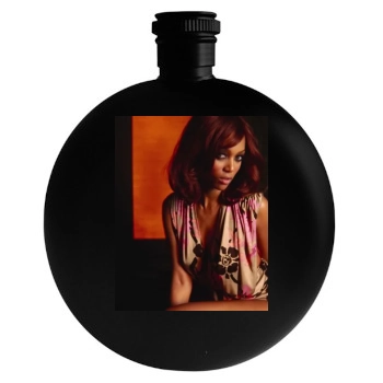 Tyra Banks Round Flask