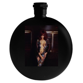 Tyra Banks Round Flask