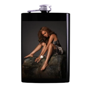 Tyra Banks Hip Flask