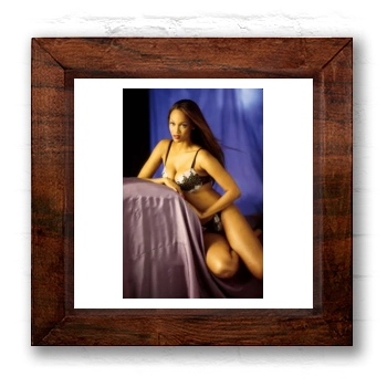 Tyra Banks 6x6