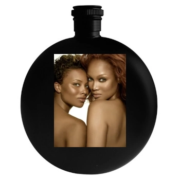 Tyra Banks Round Flask