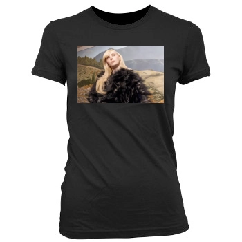 Abigail Breslin Women's Junior Cut Crewneck T-Shirt