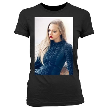 Amanda Seyfried Women's Junior Cut Crewneck T-Shirt