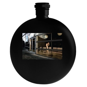 Amanda Seyfried Round Flask