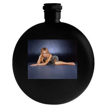 Sarah Michelle Gellar Round Flask