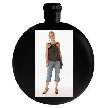 Sarah Michelle Gellar Round Flask