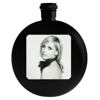 Sarah Michelle Gellar Round Flask