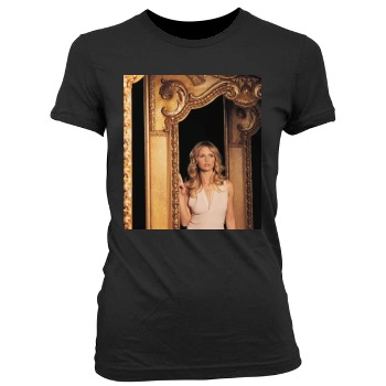 Sarah Michelle Gellar Women's Junior Cut Crewneck T-Shirt