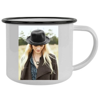 Fabiana Semprebom Camping Mug