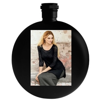 Fabiana Semprebom Round Flask