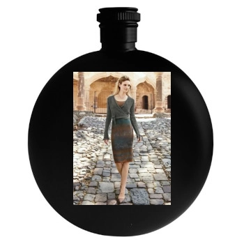 Fabiana Semprebom Round Flask