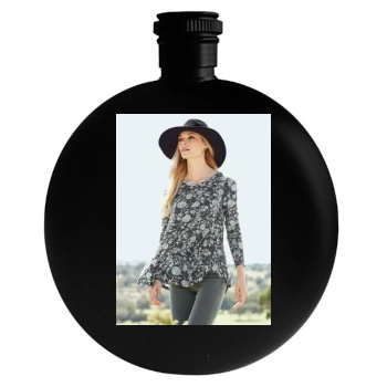 Fabiana Semprebom Round Flask