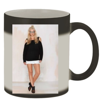 Farah Holt Color Changing Mug