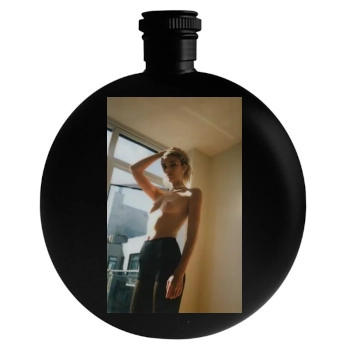 Farah Holt Round Flask