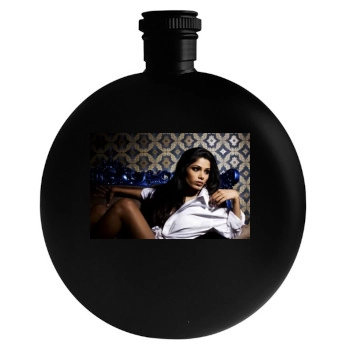 Freida Pinto Round Flask