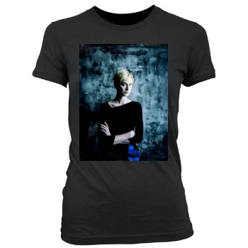 Elizabeth Debicki Women's Junior Cut Crewneck T-Shirt