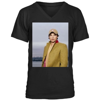 Tom Welling Men's V-Neck T-Shirt