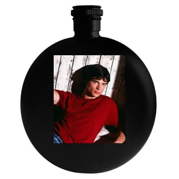 Tom Welling Round Flask