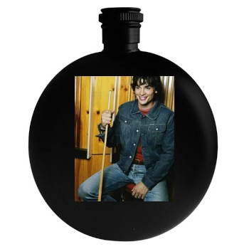 Tom Welling Round Flask