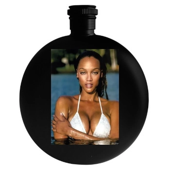 Tyra Banks Round Flask