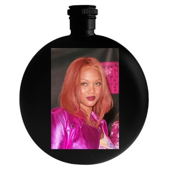 Tyra Banks Round Flask