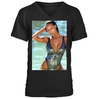 Tyra Banks Men's V-Neck T-Shirt