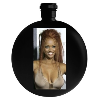 Tyra Banks Round Flask