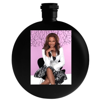 Tyra Banks Round Flask