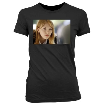 Scarlett Johansson Women's Junior Cut Crewneck T-Shirt