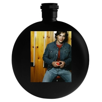 Tom Welling Round Flask