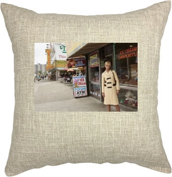 Amber Valletta Pillow