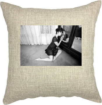 Mary Elizabeth Winstead Pillow