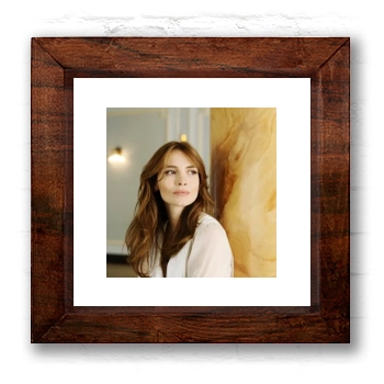 Saffron Burrows 6x6